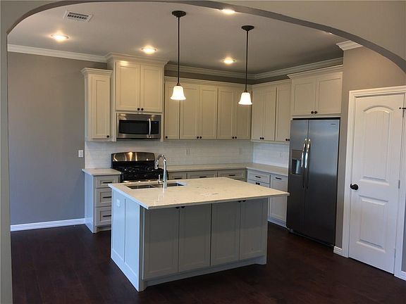 4th image of 1408 Alford Dr
