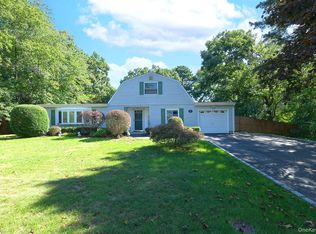 11 Crooked Pine Drive, Medford, NY 11763