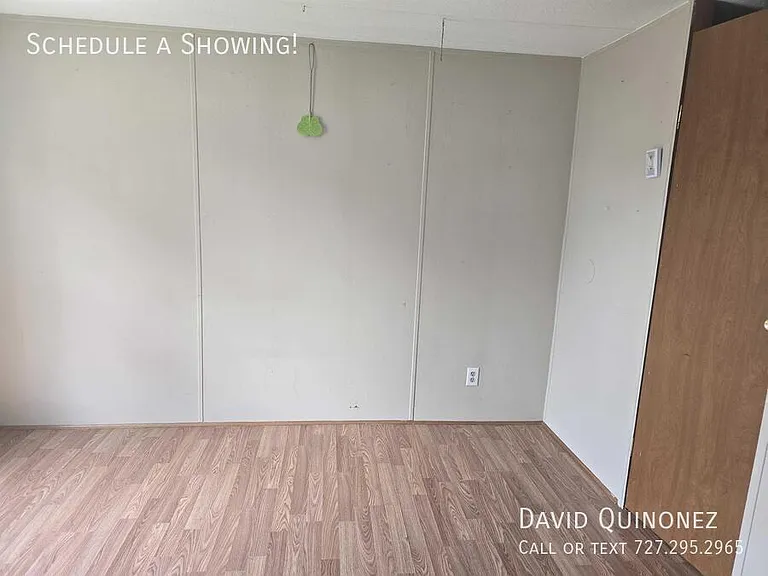 221 Eastwood Dr — Photo 5
