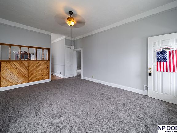 4th image of 312 W 6th St