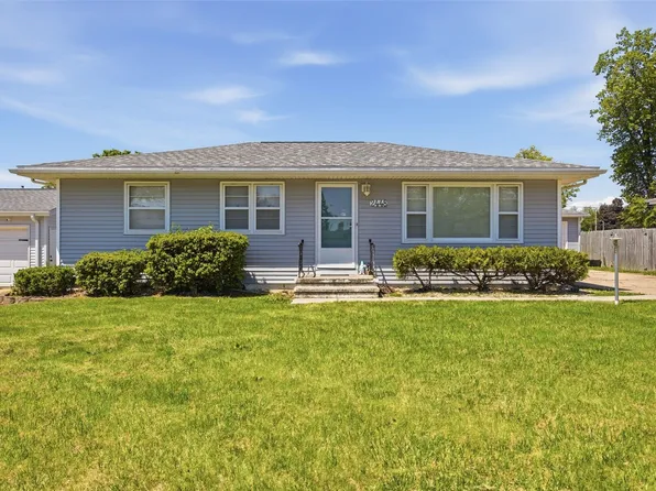 2448 Teresa Dr SW, Cedar Rapids, IA 52404