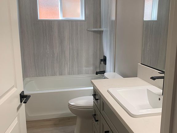 5th image of 100 Coronado Ave