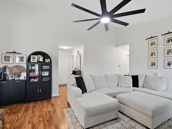 5th image of 12869 Longleaf Ln