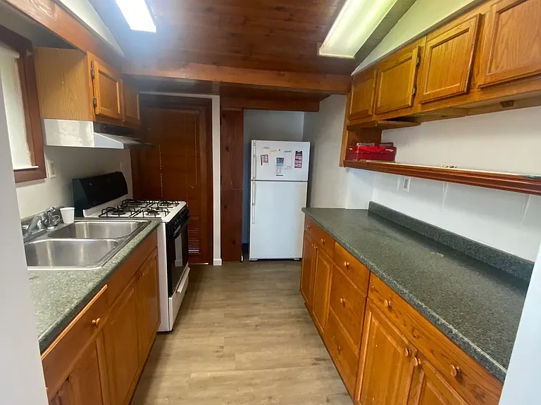 1208 Windermere Dr — Photo 11