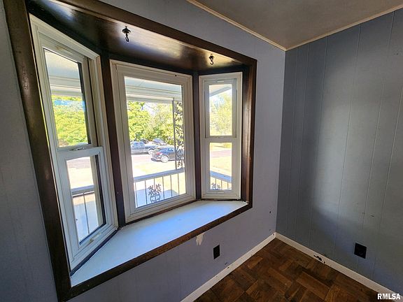 4th image of 717 Eureka St