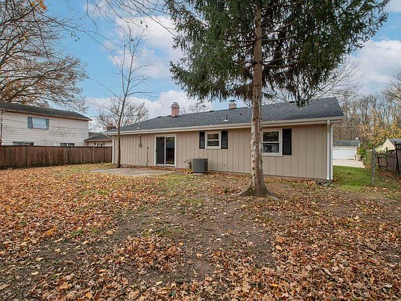 2nd image of 4910 Selkirk Dr