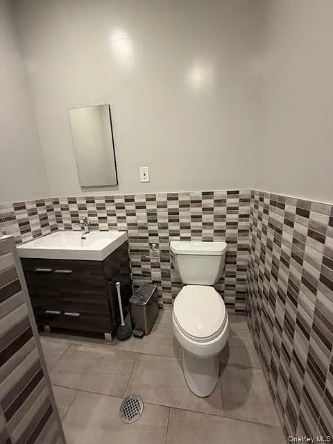 2 bed, 1.5 bath, 1800 sqft, $2,800 — Photo 4