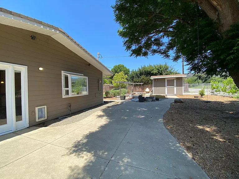 3010 N Broadway — Photo 37