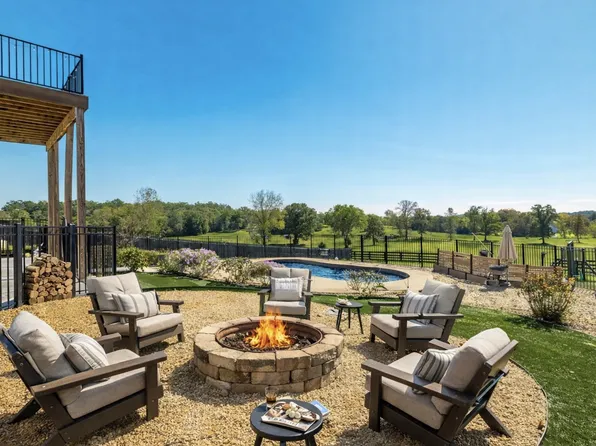 108 Chalford Pl, Lebanon, TN 37087