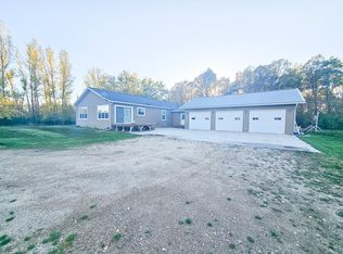 14590 380th St NE, Middle River, MN 56737