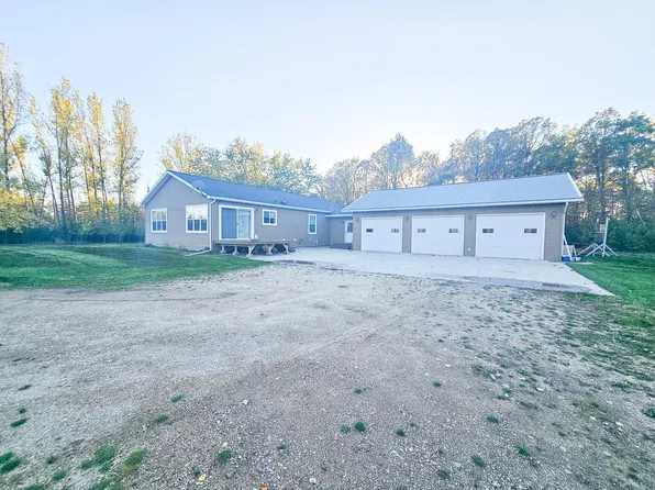 14590 380th St NE, Middle River, MN 56737