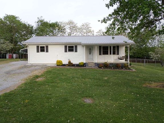 2nd image of 1016 Peck Ln