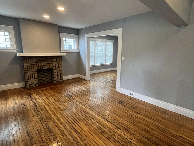 121 Minnesota Ave #1 — Photo 2