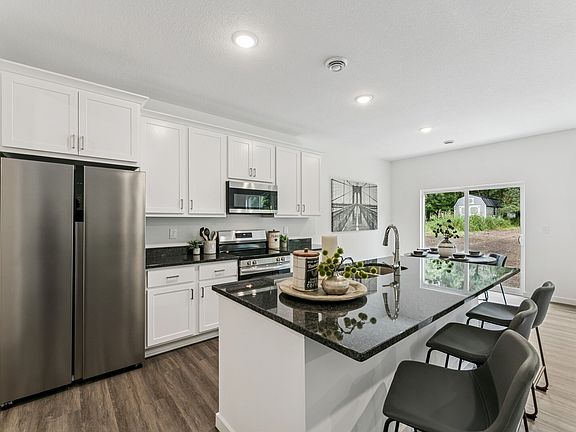 3rd image of 1661 39th St S #1663