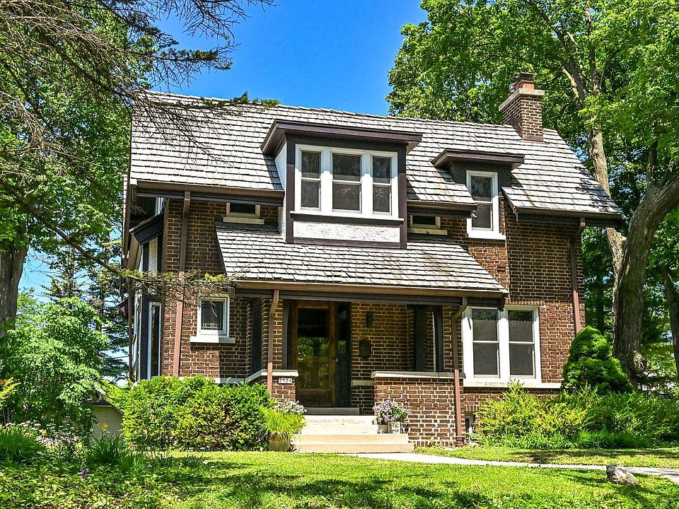 1st image of 2524 E Menlo BOULEVARD
