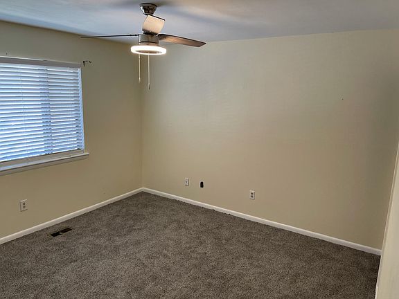 4th image of 1022 Willow Green Dr