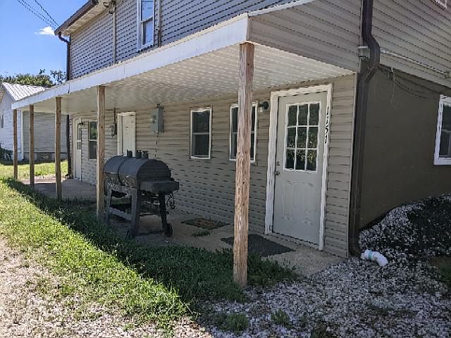 1st image of 1151 SE Main St