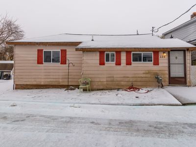 223 Lookout Ln, Lake Orion, MI, 48362