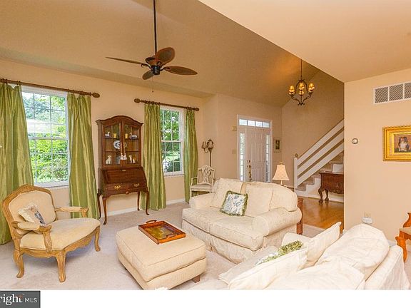 5th image of 209 Glenfield Ln