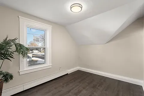 27 Dresser St #2 — Photo 11