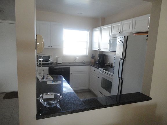 4th image of 646 Snug Harbor Drive #H308