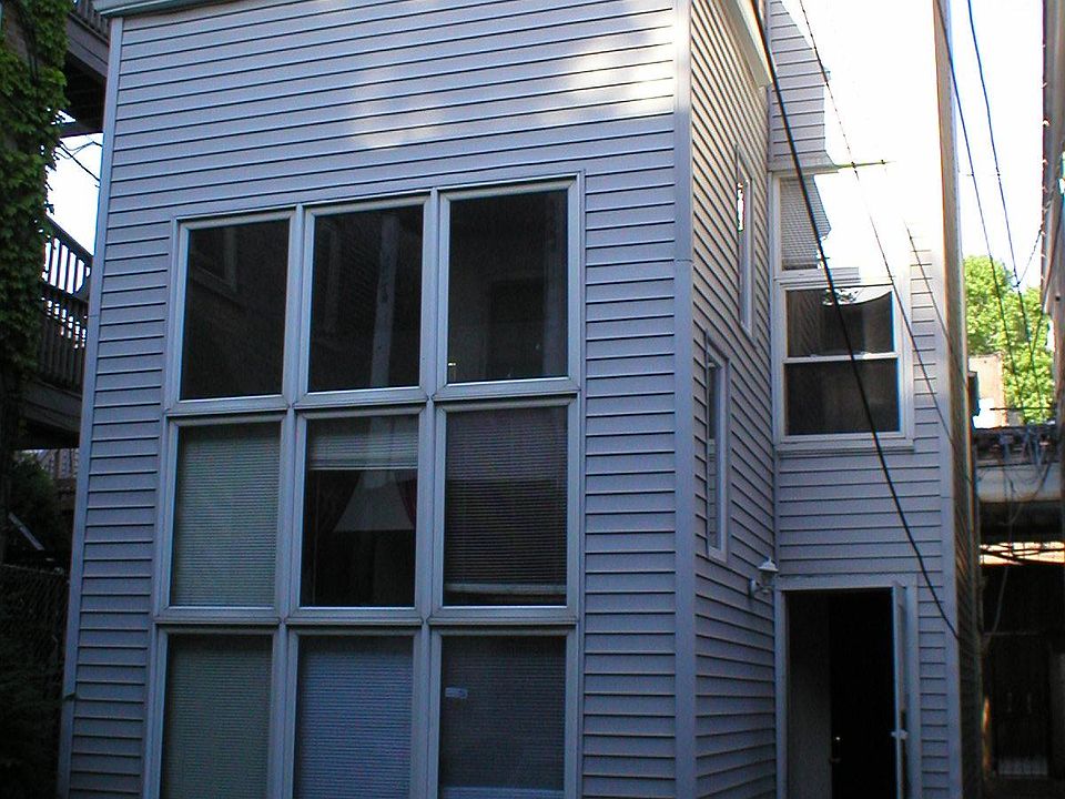 Building Photo 4