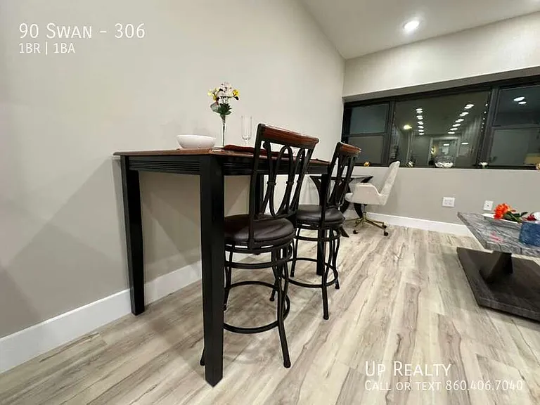 90 N Swan St #306 — Photo 44