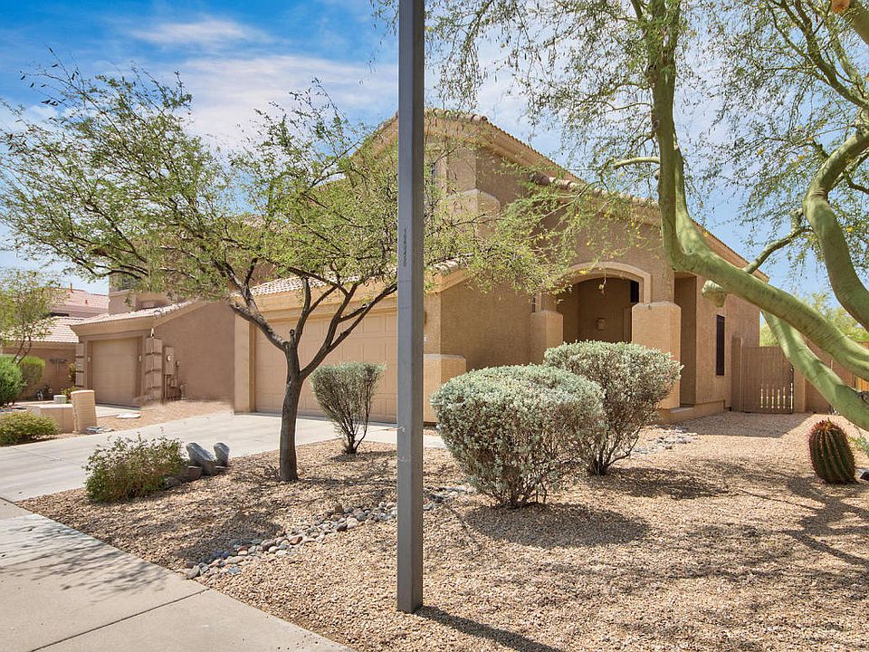 1st image of 4932 E Roberta Dr