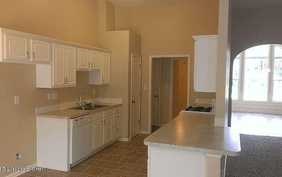 8822 Kitchen