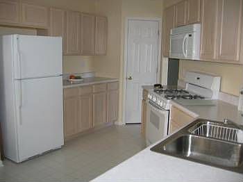 5th image of 185 E Old Mill Trl
