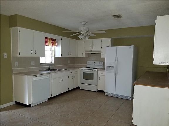 4th image of 4652 Larch Dr