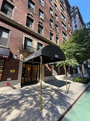 Building, photo 2