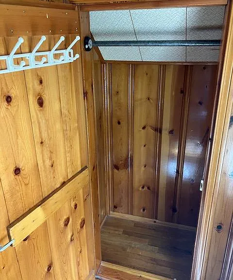 3404 Linwood Ave — Photo 22