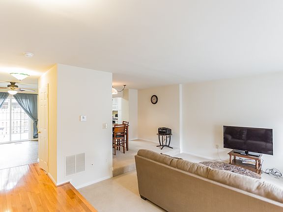 3rd image of 2714 Carter Farm Ct