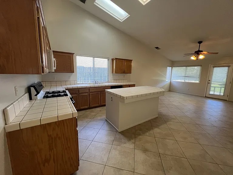 10209 Polo Saddle Dr — Photo 8