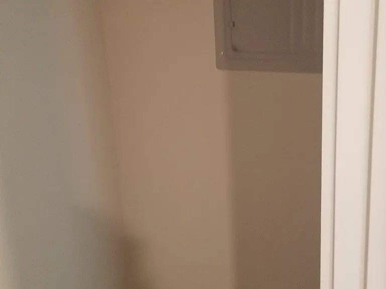 1121 Lawrence Ave #6 — Photo 7