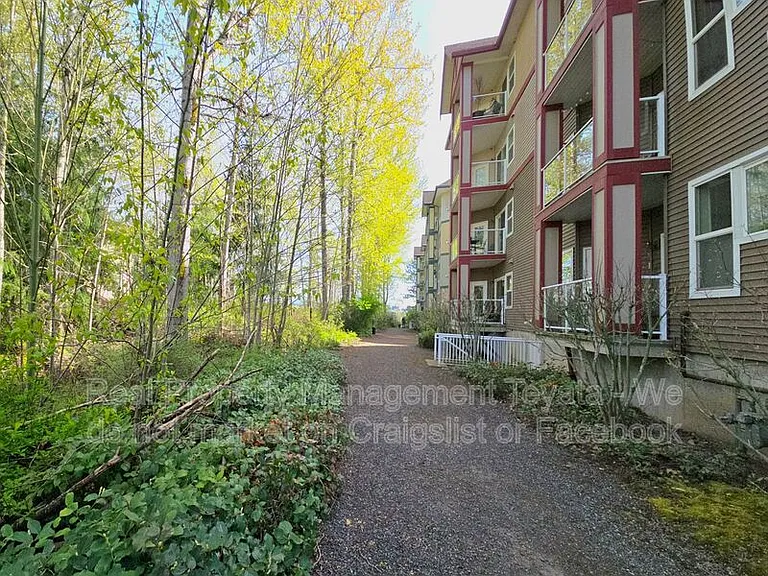 259 W Bakerview Rd #C401 — Photo 18
