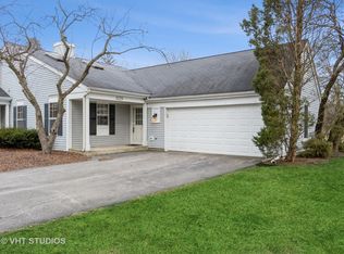 1029 Devonshire Ave, Naperville, IL 60540