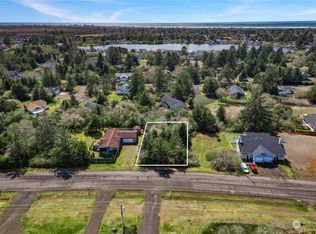 819 Point Brown Ave SW, Ocean Shores, WA 98569