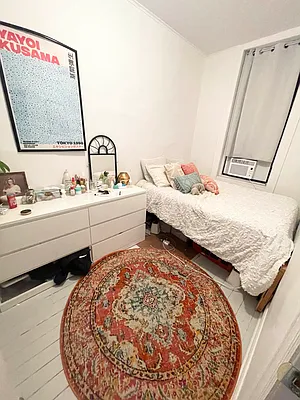 Rented by Delmark Realty LLC | media 6