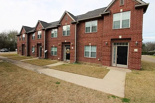 400 Summer Ct #G Photo 1