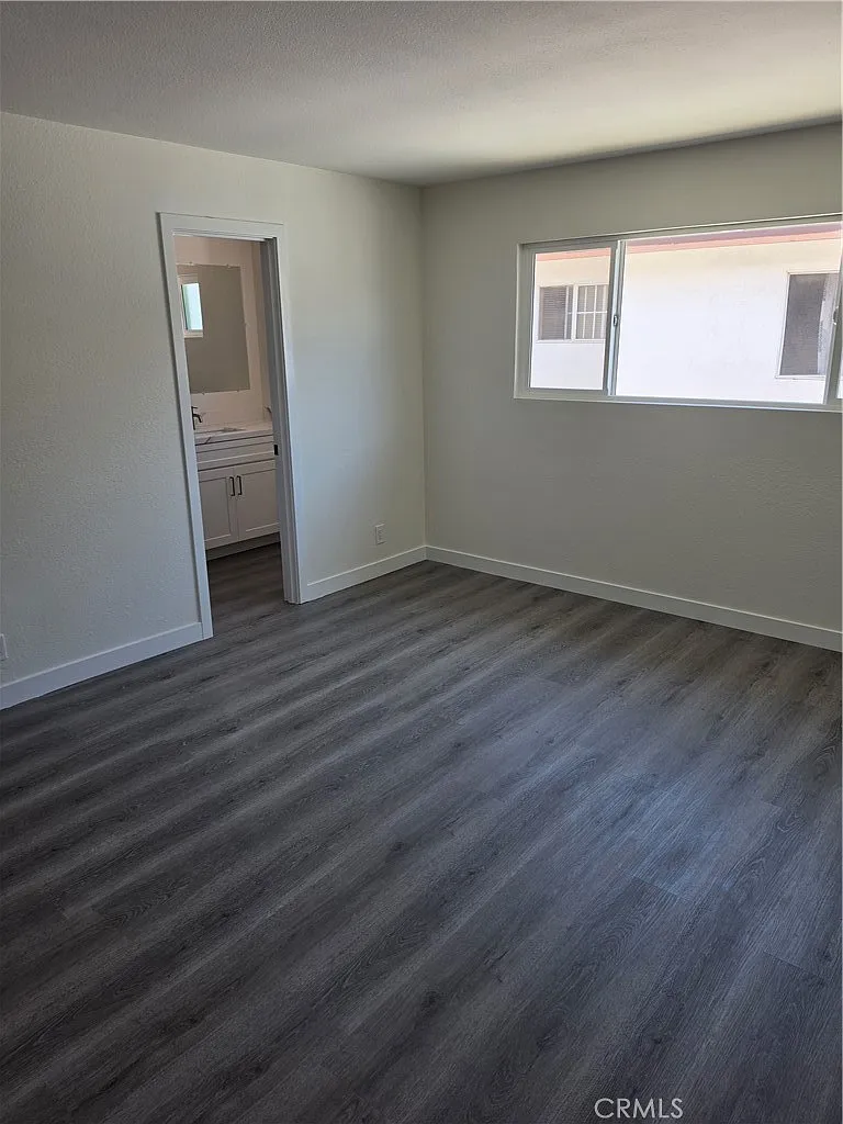 3 bed, 1100 sqft, $3,500 — Photo 4