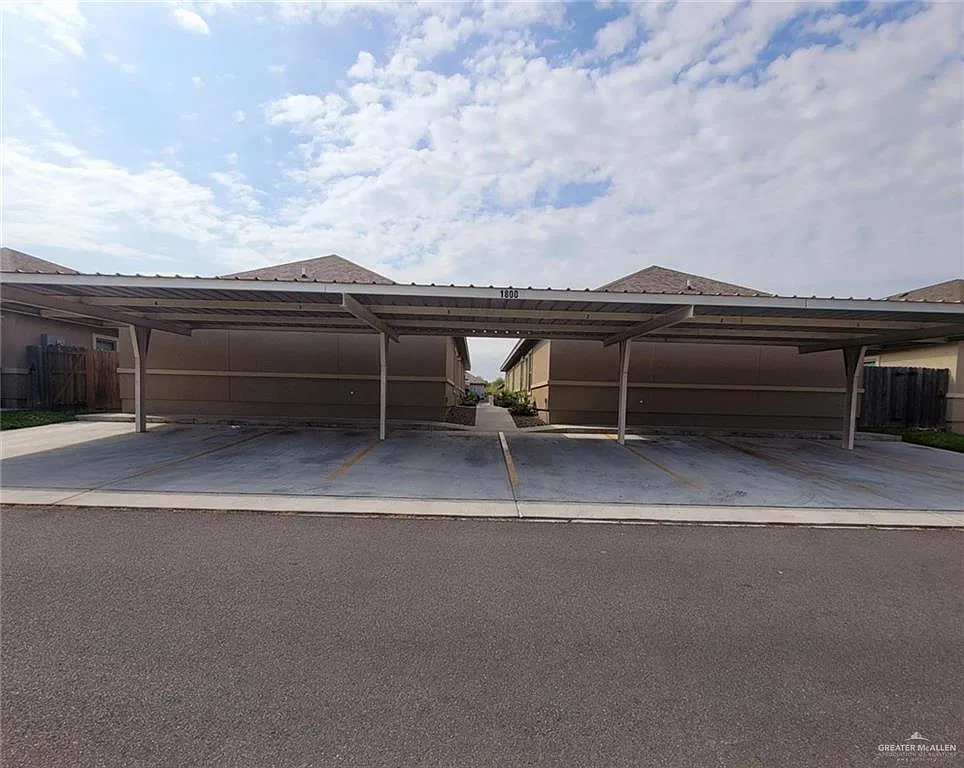 2 bed, 2.0 bath, 1000 sqft, $1,095 — Photo 4