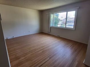 2228 36th St SE, Calgary, AB T2B0Y1