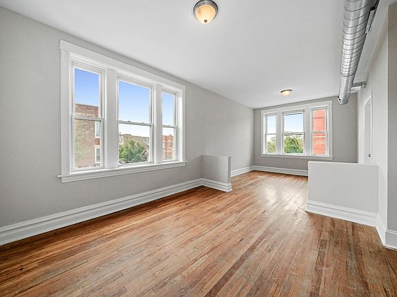 2nd image of 2259 S Oakley Ave #2F