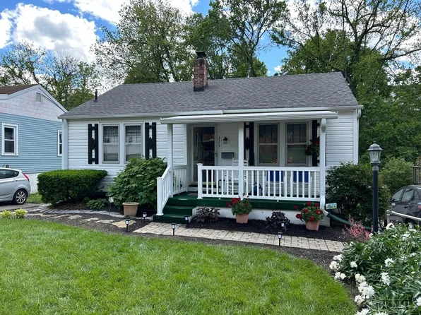 229 McGuire Ln, Cincinnati, OH 45215