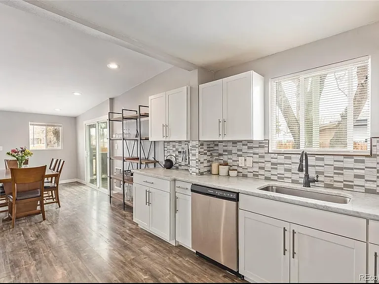 601 Meade St — Photo 8