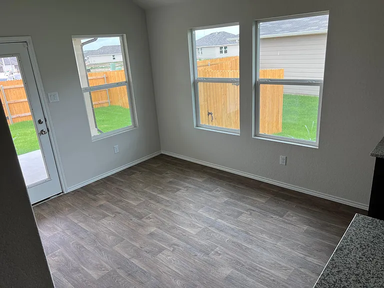205 Lily Pond Trl — Photo 27