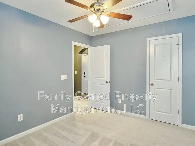 266 Mayfield Dr — Photo 28