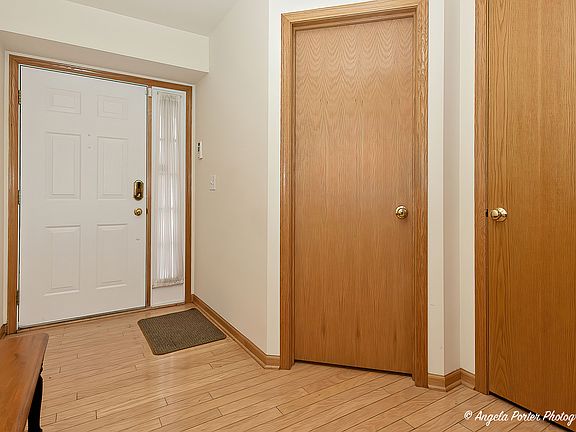 2nd image of 633 Scott Ct #633